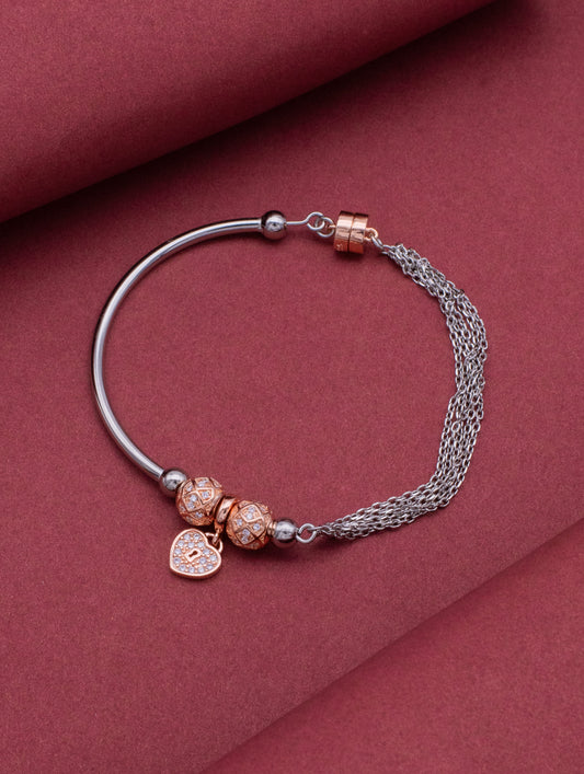 MAGNETIC CHARM BRACELET WITH GOLDEN TOUCH