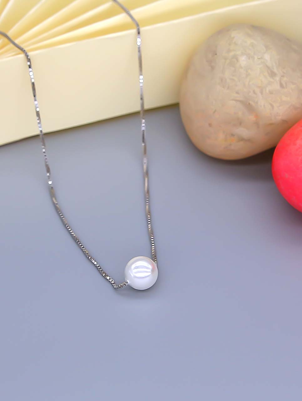 Pearl Pendant with Chain