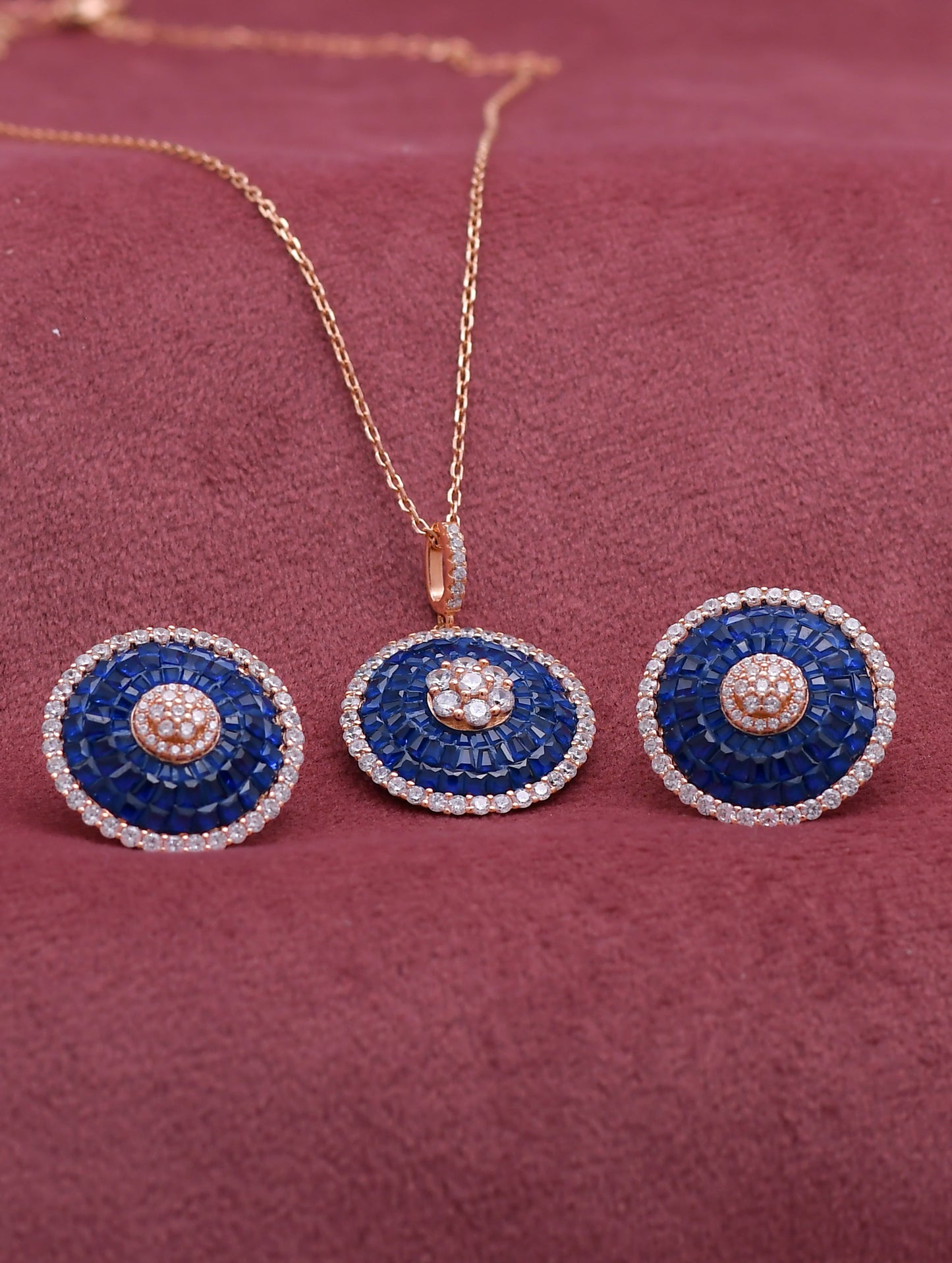 BLUE STONE PENDANT SET