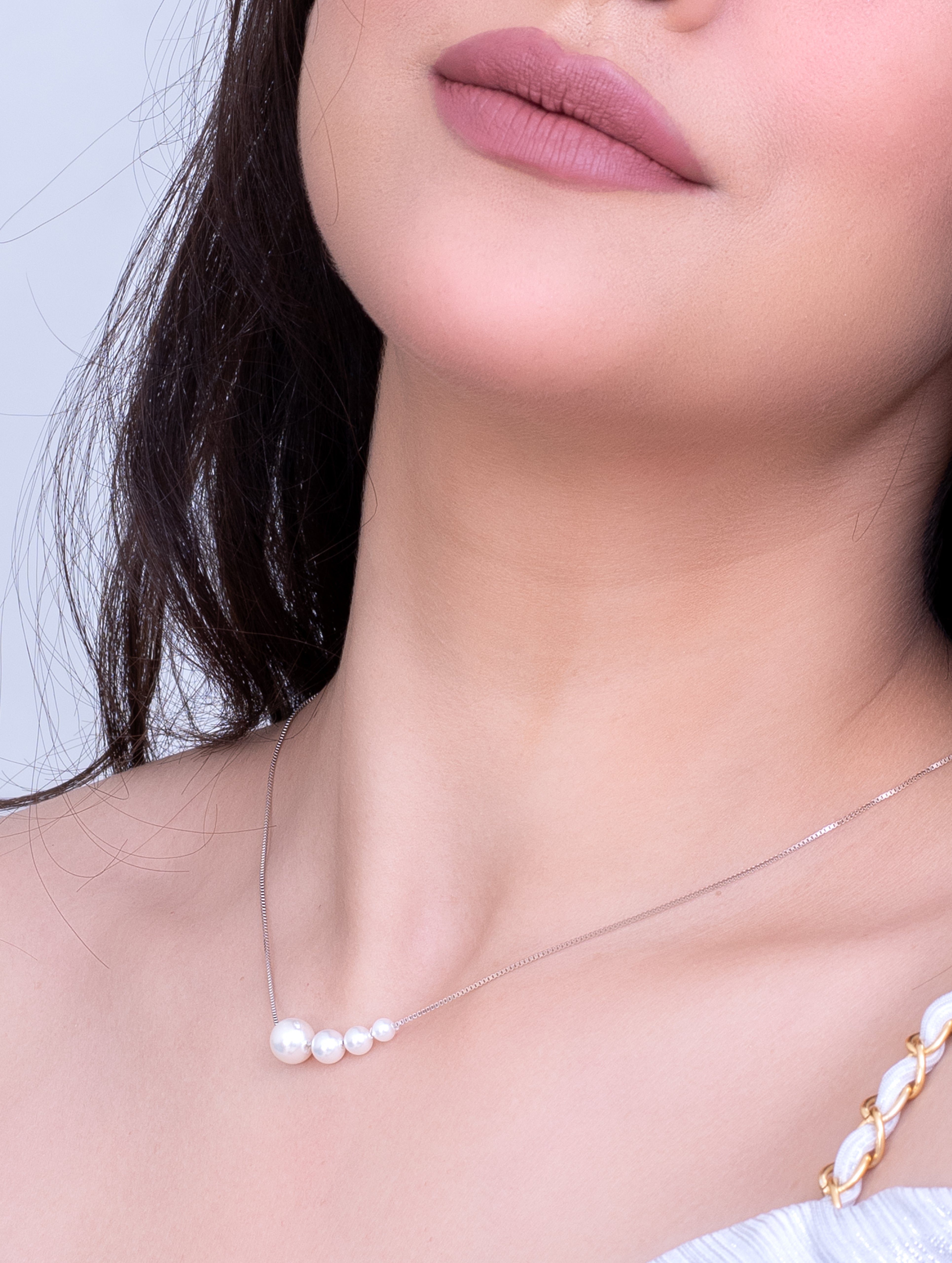 Elegant Pearl Chain