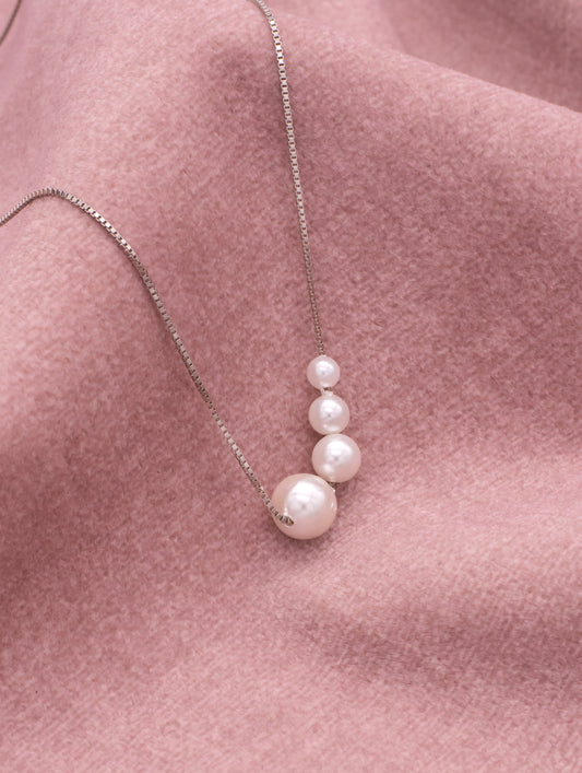 Elegant Pearl Chain