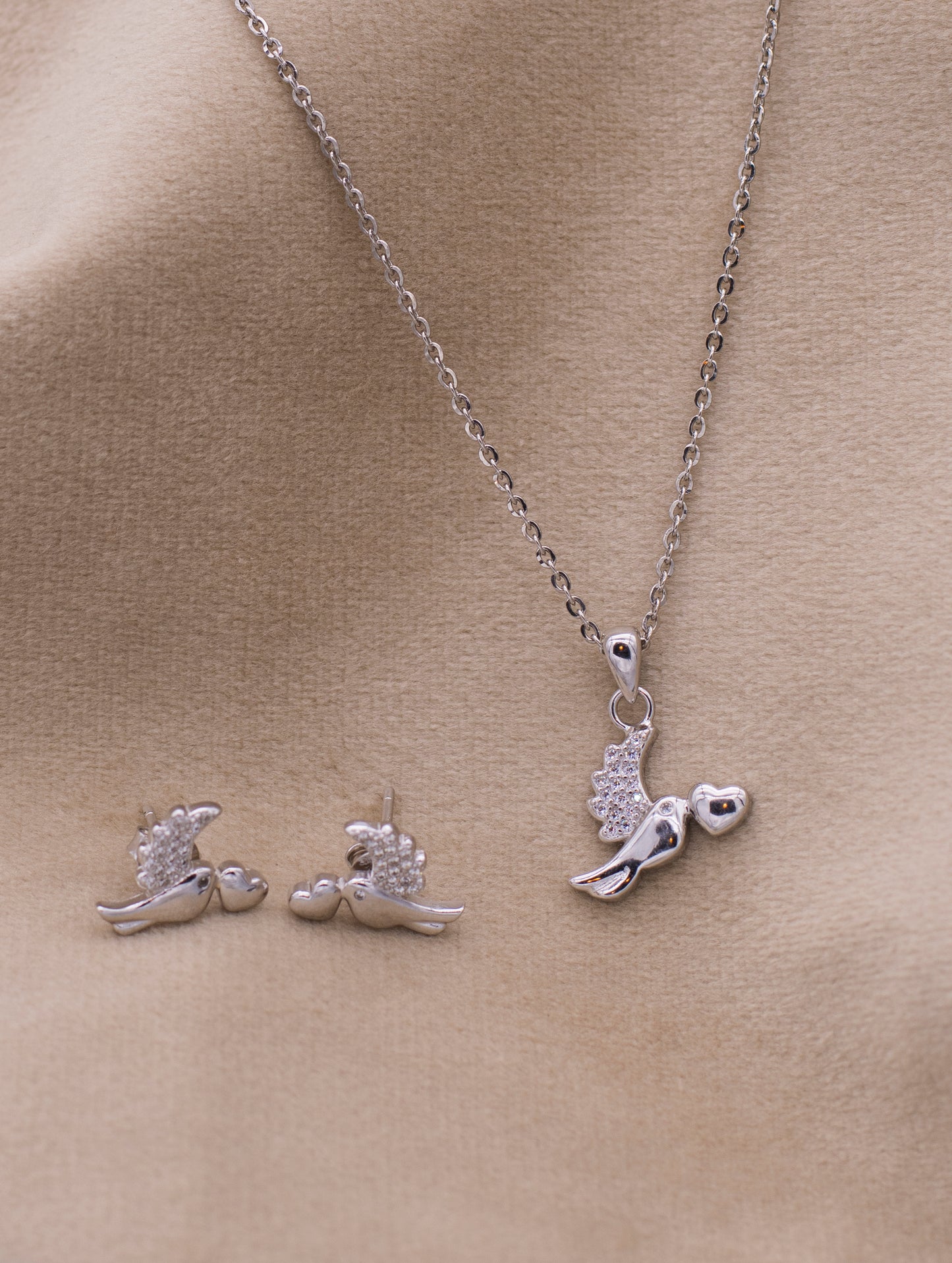 Bird Design Pendant Set